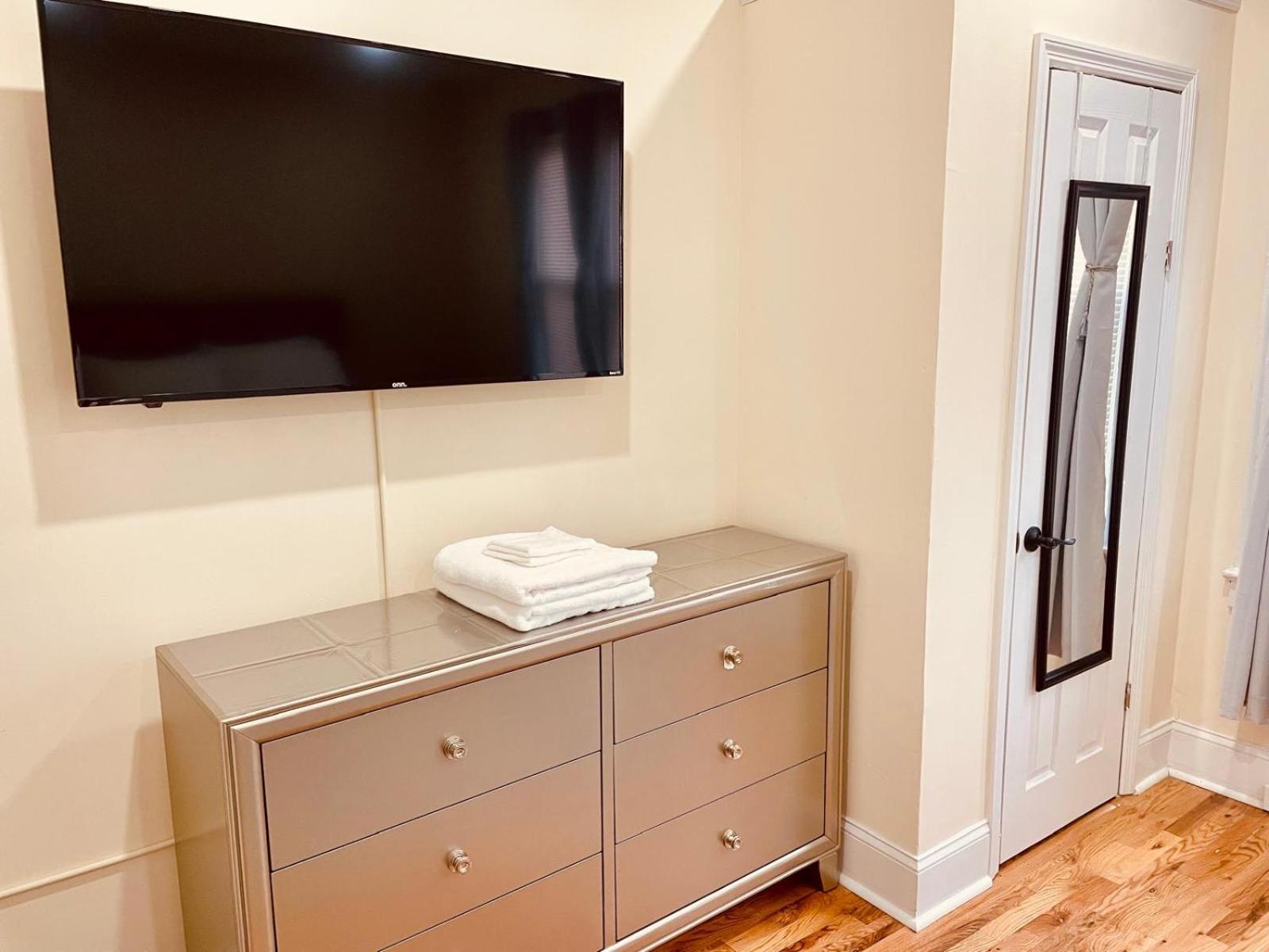 Apartamento Ooohlala! 2 Beds And 2 Full Baths W/Free Parking Newark Exterior foto