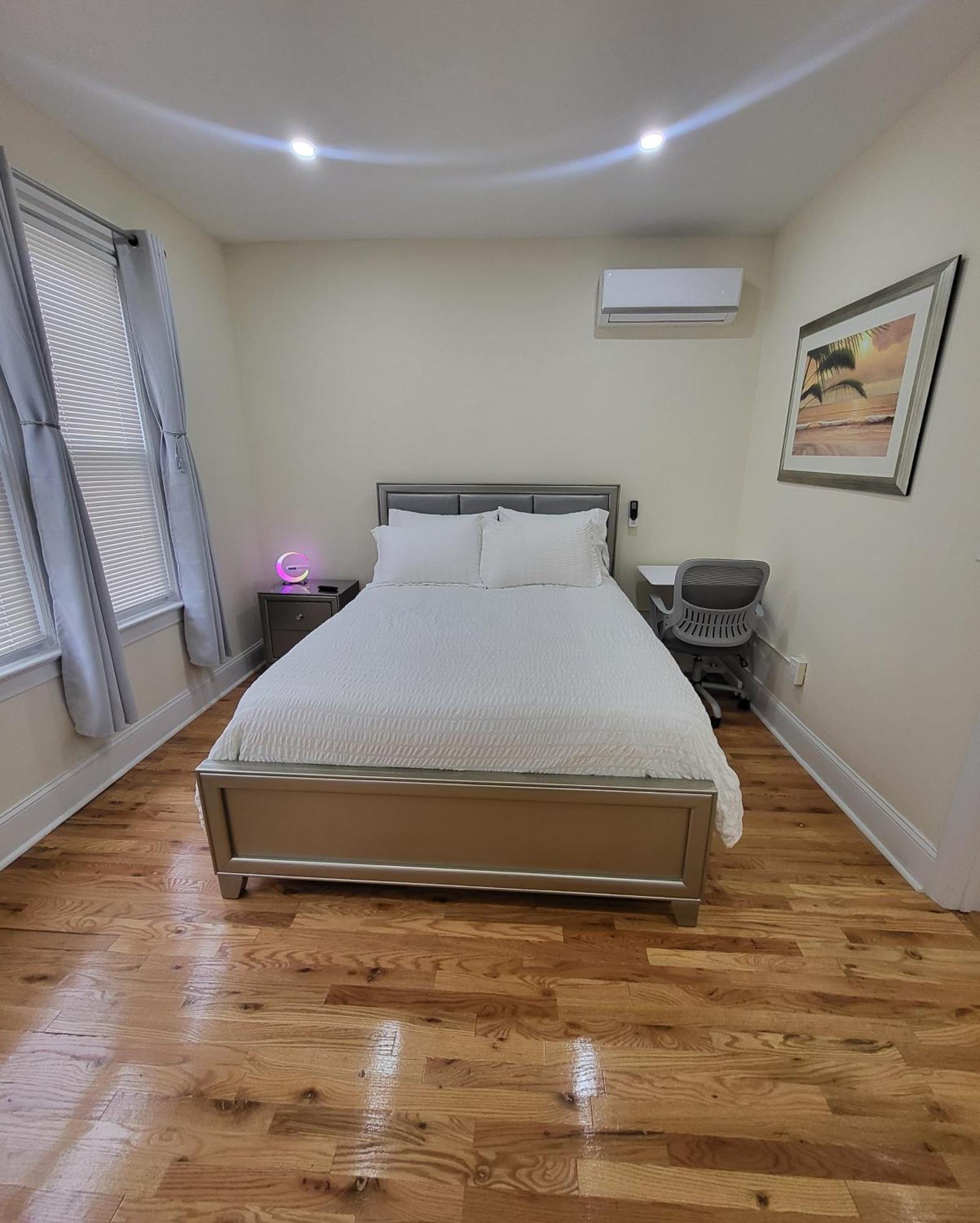Apartamento Ooohlala! 2 Beds And 2 Full Baths W/Free Parking Newark Exterior foto